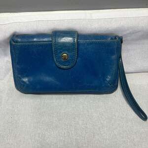 HOBO International Marshal Rio Vintage Blue Leather Wristlet Wallet Distressed
